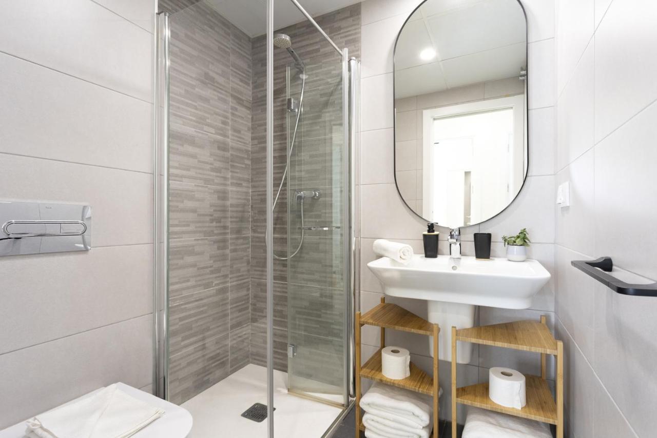 -malagasunapts-centre Pool&parking Bus-train Station Apartment *